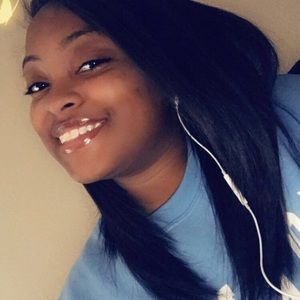 Meet your Posher, Adrianna